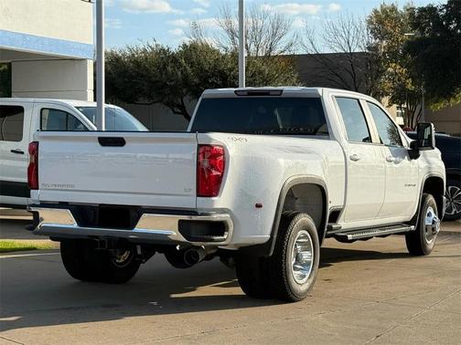 2025 Chevrolet Silverado 3500 LT