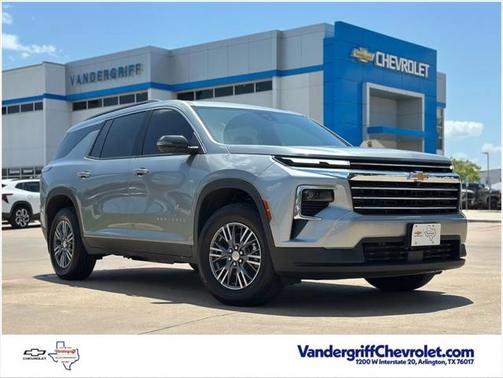 2025 Chevrolet Traverse LT