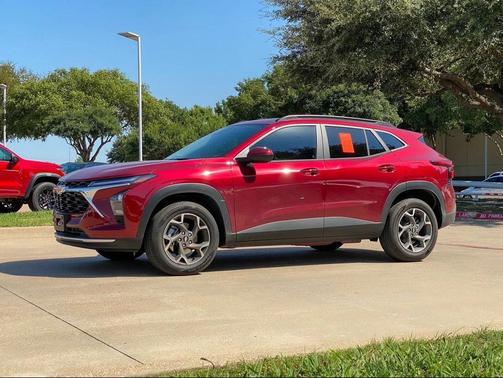 2025 Chevrolet Trax LT