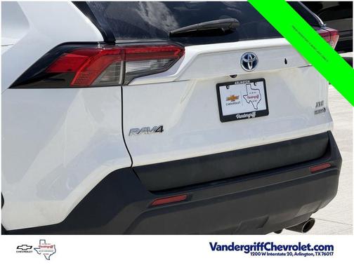 Ice Cap 2024 Toyota RAV4 Hybrid XLE