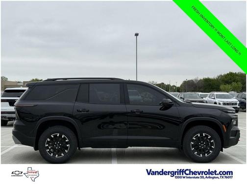 Mosaic Black Metallic 2026 Chevrolet Traverse AWD Z71