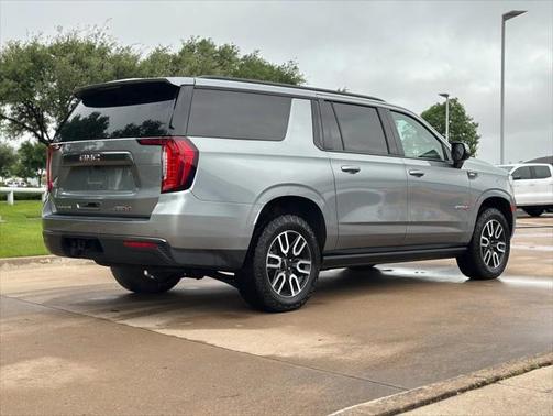 2023 GMC Yukon XL 4WD AT4