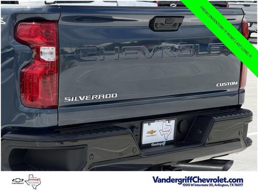 Lakeshore Blue Metallic 2026 Chevrolet Silverado 2500 Custom