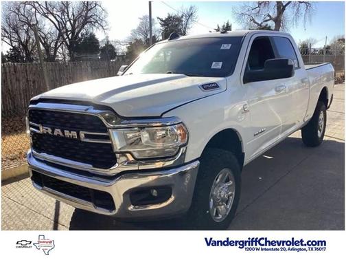 2022 RAM 2500 Big Horn Crew Cab 4x4 6'4' Box