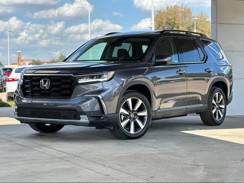 2025 Honda Pilot Touring 8-Passenger