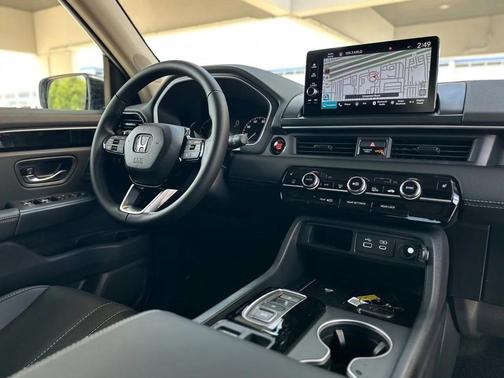 2025 Honda Pilot Touring 8-Passenger