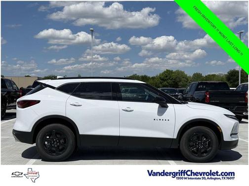 Summit White 2026 Chevrolet Blazer 2LT