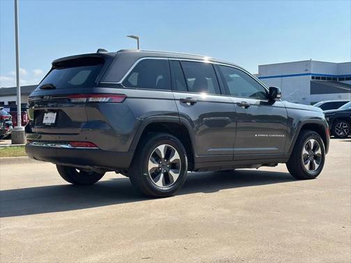 2022 Jeep Grand Cherokee 4xe Base