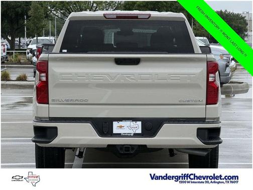 White Sands 2026 Chevrolet Silverado 1500 Custom