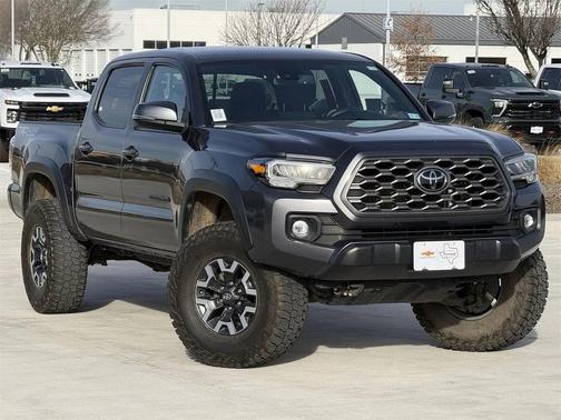 2022 Toyota Tacoma SR