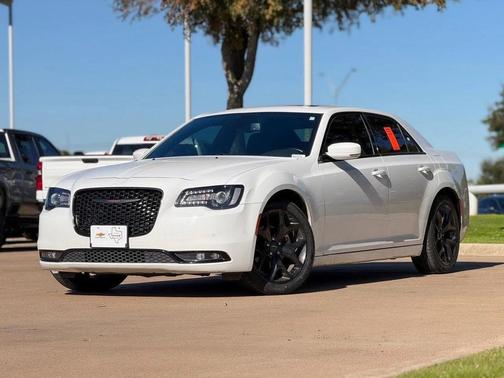 2022 Chrysler 300 S