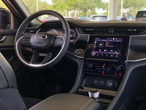 2024 Jeep Grand Cherokee Altitude