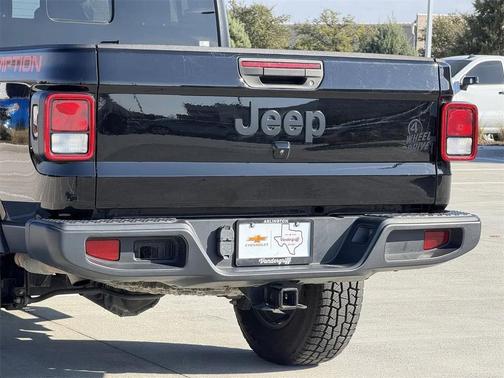 2022 Jeep Gladiator Sport