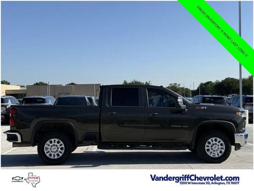 Greenstone Metallic 2022 Chevrolet Silverado 2500 LT