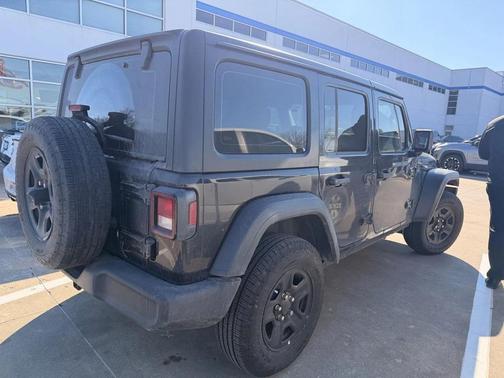 2025 Jeep Wrangler Sport