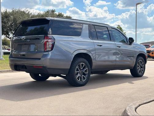 2021 Chevrolet Suburban 4WD Z71