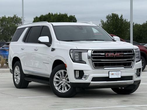White Frost Tricoat 2022 GMC Yukon SLT