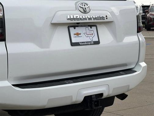 2022 Toyota 4Runner SR5