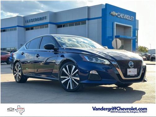 2022 Nissan Altima SR FWD