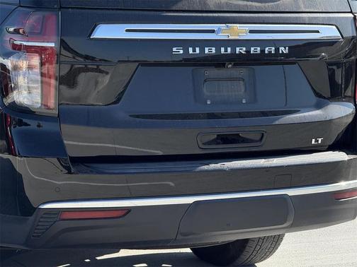 2022 Chevrolet Suburban LT