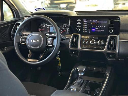 2022 Kia Sorento LX