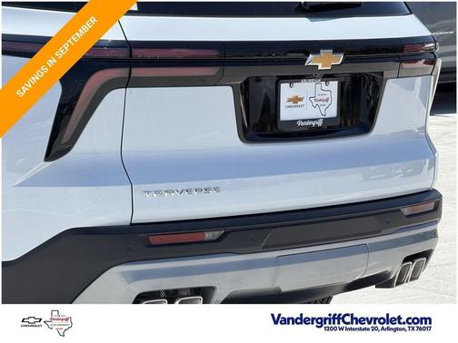 Polar White Tricoat 2026 Chevrolet Traverse LT