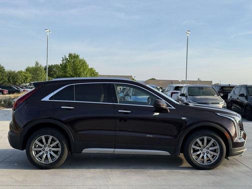 Garnet Metallic 2020 Cadillac XT4 Premium Luxury