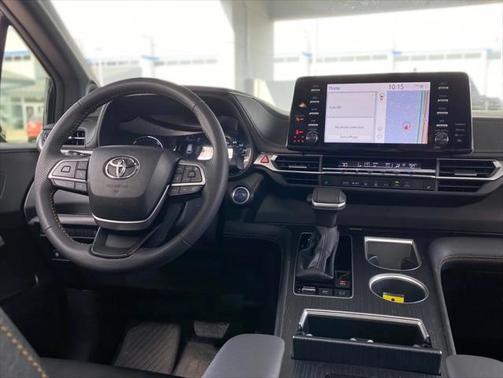 2024 Toyota Sienna LE