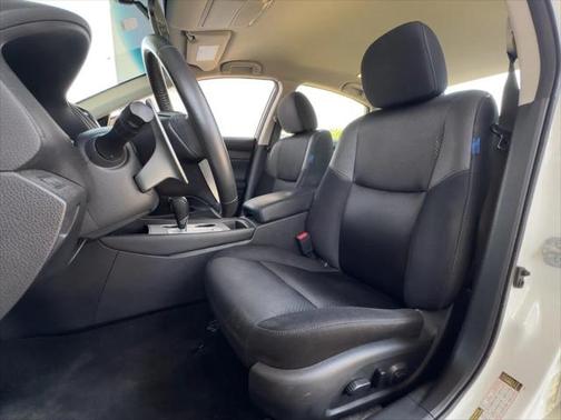 2016 Nissan Altima 2.5 SR