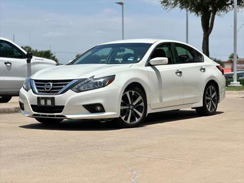 2016 Nissan Altima 2.5 SR