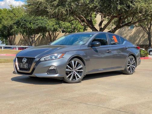 2022 Nissan Altima SR FWD