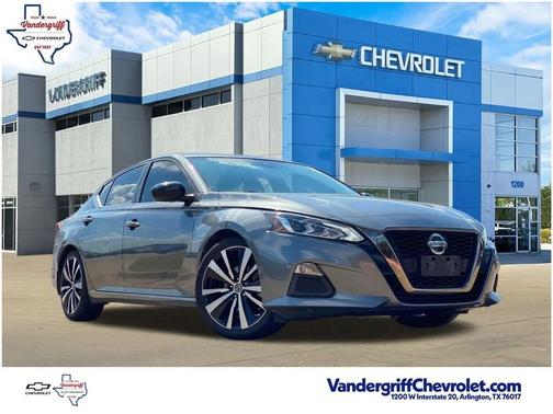 2022 Nissan Altima SR FWD