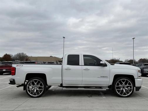 2017 Chevrolet Silverado 1500 2LT