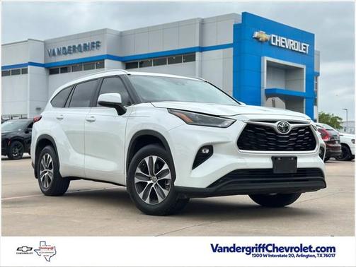 2023 Toyota Highlander L