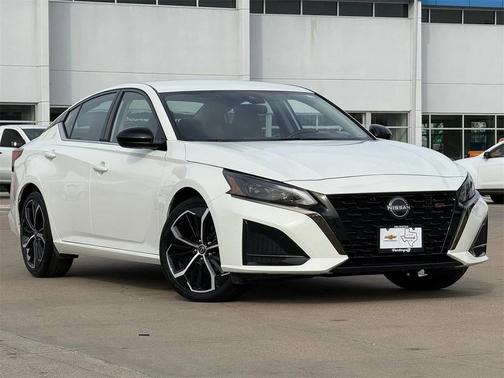 2024 Nissan Altima SR FWD