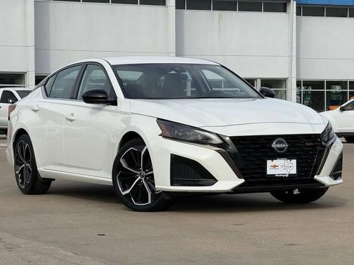 2024 Nissan Altima SR FWD