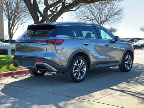 2024 INFINITI QX60 Luxe