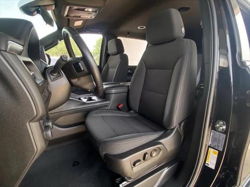 2022 Chevrolet Suburban LS