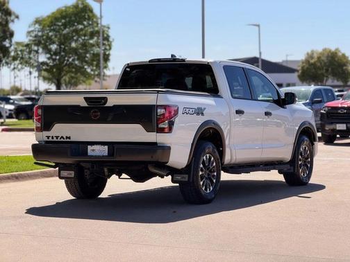 2024 Nissan Titan PRO-4X