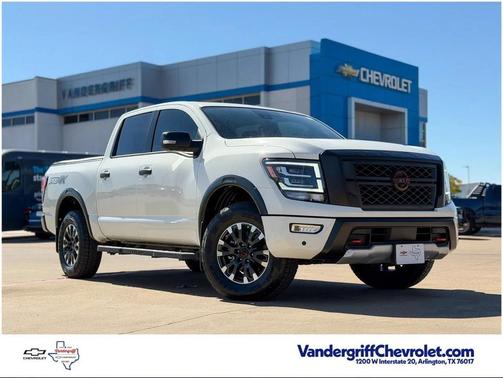 2024 Nissan Titan PRO-4X