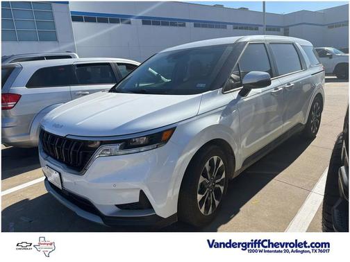 2024 Kia Carnival EX