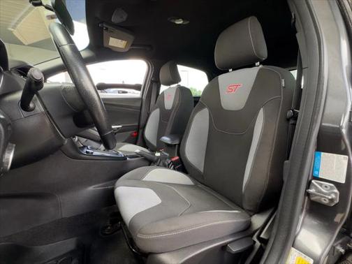 2017 Ford Focus ST ST