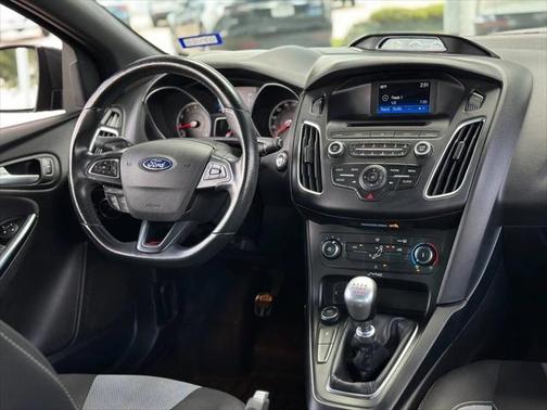 2017 Ford Focus ST ST