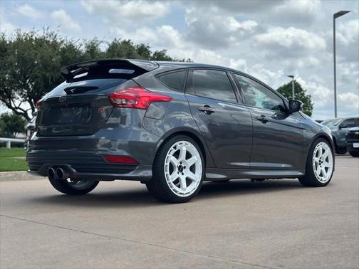 2017 Ford Focus ST ST