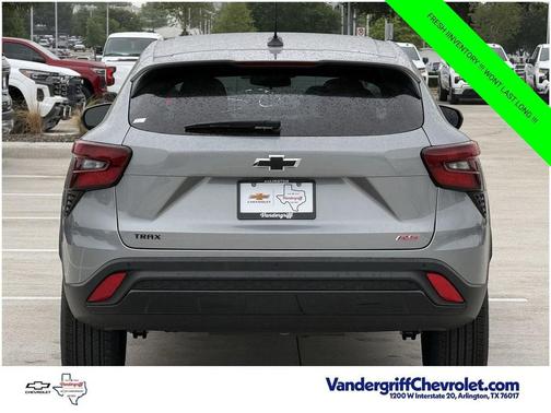 Sterling Gray Metallic 2026 Chevrolet Trax FWD 1RS