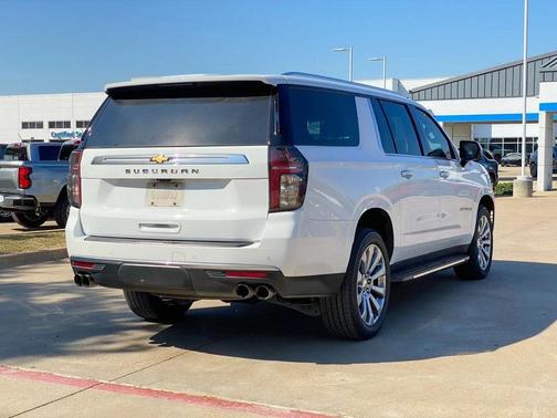 2023 Chevrolet Suburban 4WD High Country