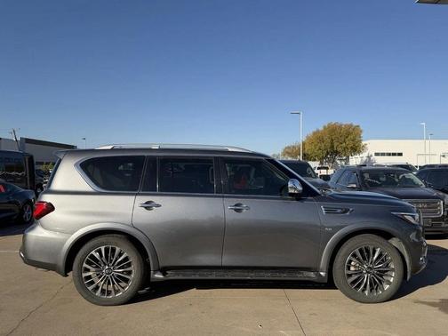 2018 INFINITI QX80 Base