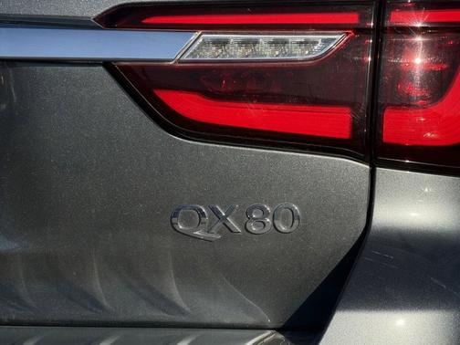 2018 INFINITI QX80 Base