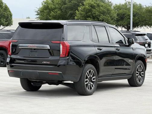 Onyx Black 2023 GMC Yukon 4WD AT4