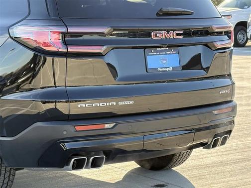 2025 GMC Acadia AWD AT4